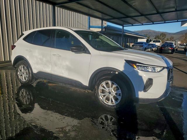 Ford Escape Active Image 3