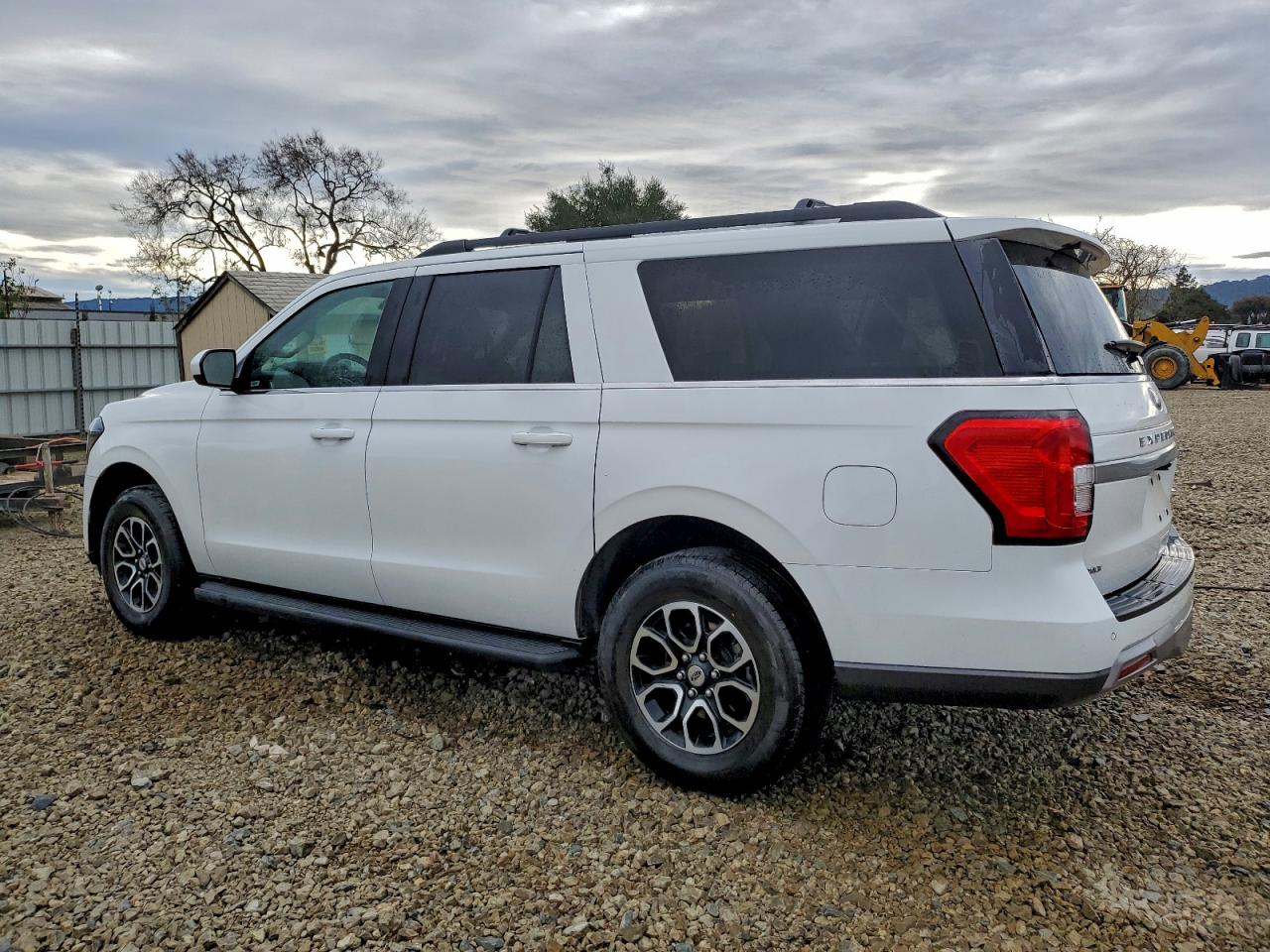 Ford Expedition Max Xlt Image 2
