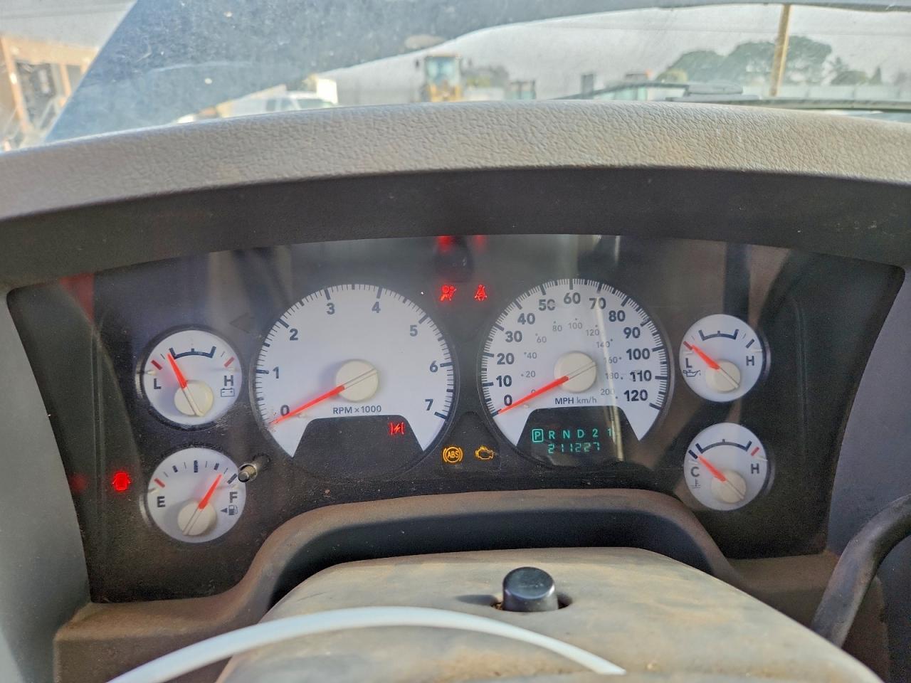 Dodge Ram 1500 Image 8