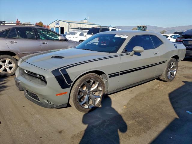 Dodge Challenger Sxt Image 1