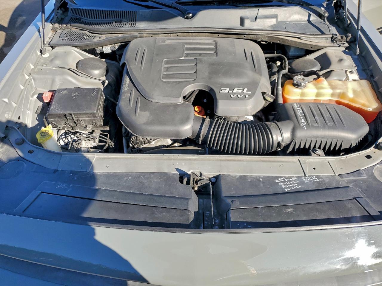 Dodge Challenger Sxt Image 11