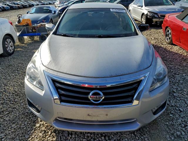 Nissan Altima 2.5 Image 2