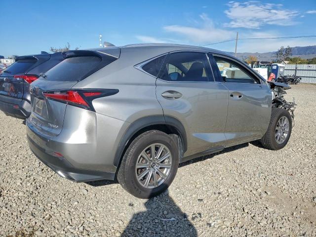 Lexus NX 300 Base Image 4