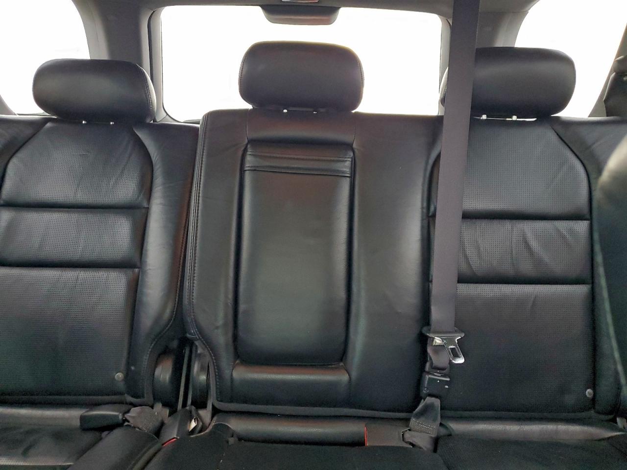 Acura MDX Touring Image 10