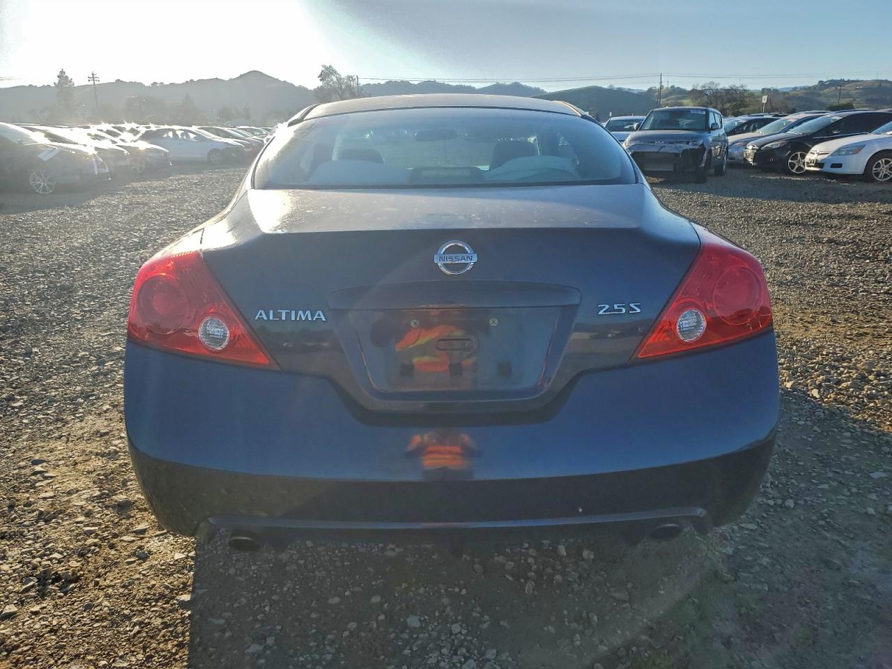 Nissan Altima S Image 9