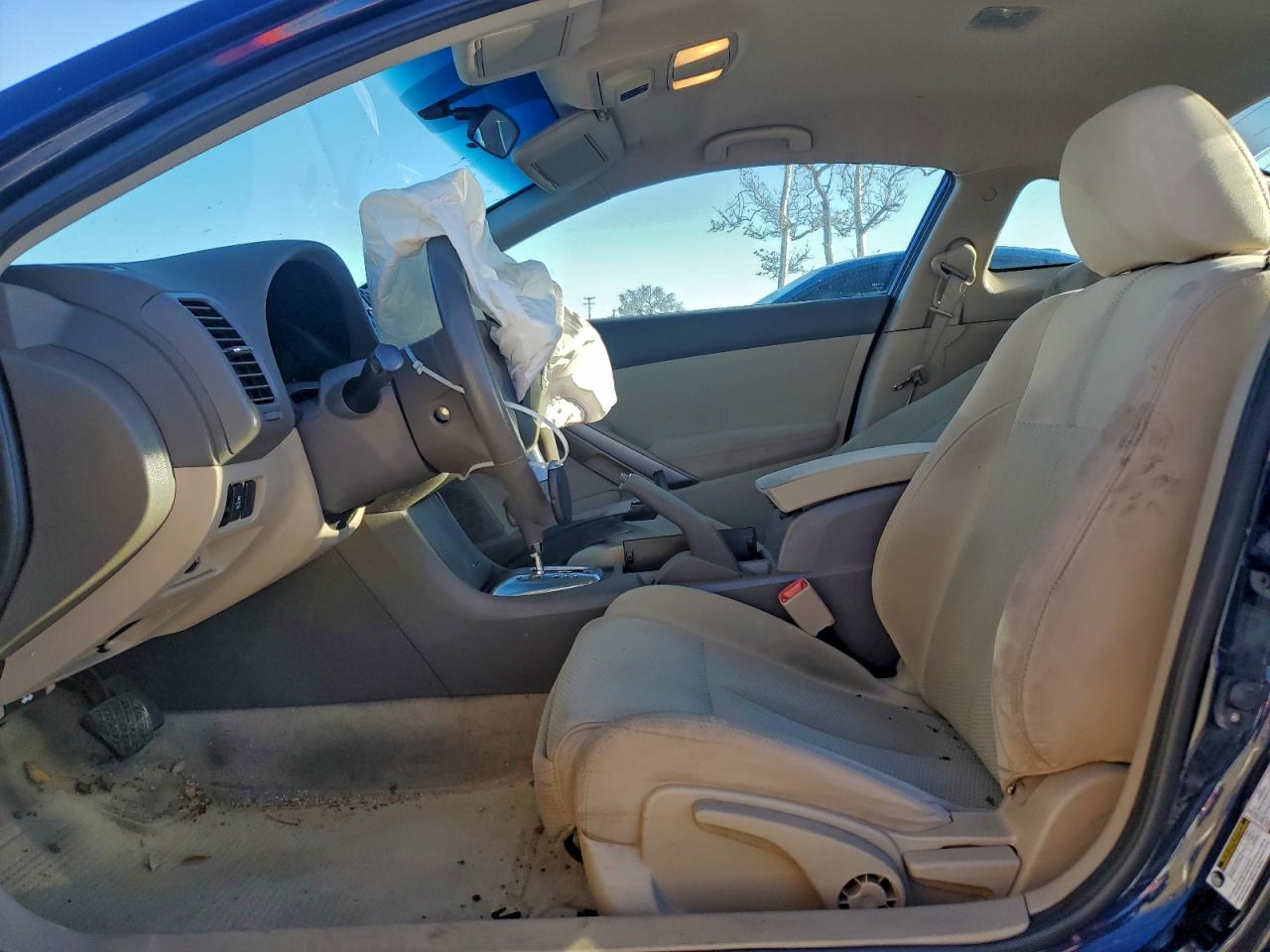 Nissan Altima S Image 4