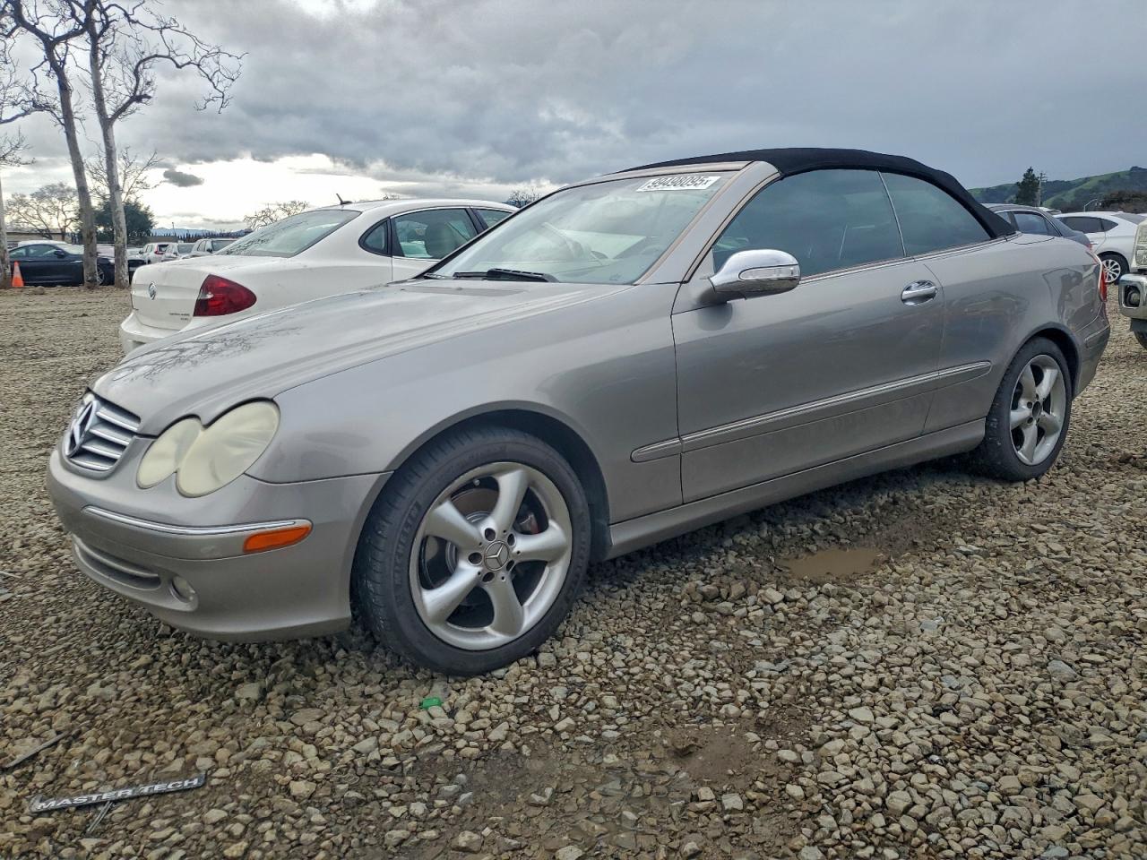 Mercedes-Benz Clk-class 320 Image 1