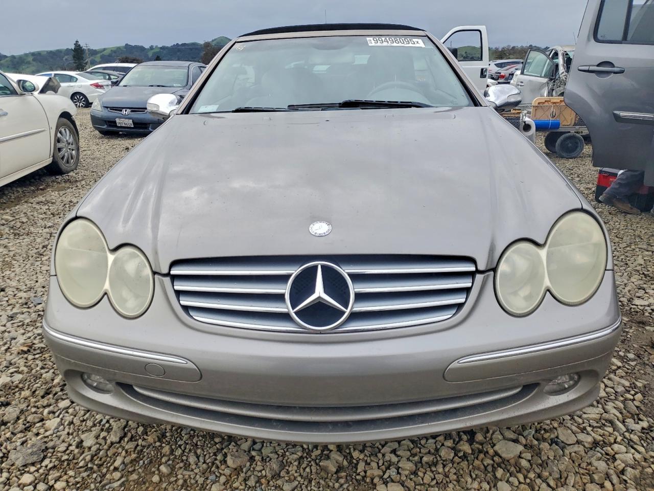 Mercedes-Benz Clk-class 320 Image 2