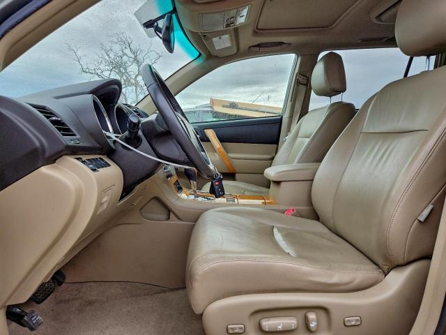 Toyota Highlander Hybrid Limited Image 2