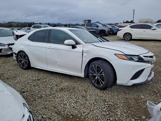Toyota Camry L Image 2