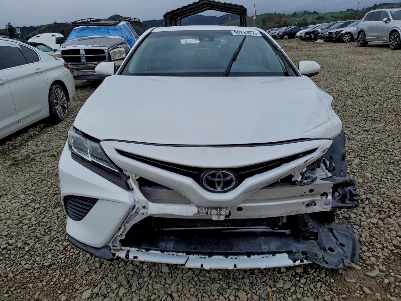 Toyota Camry L Image 12