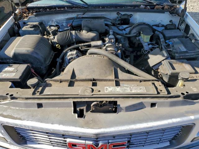 GMC Sierra C1500 Image 10