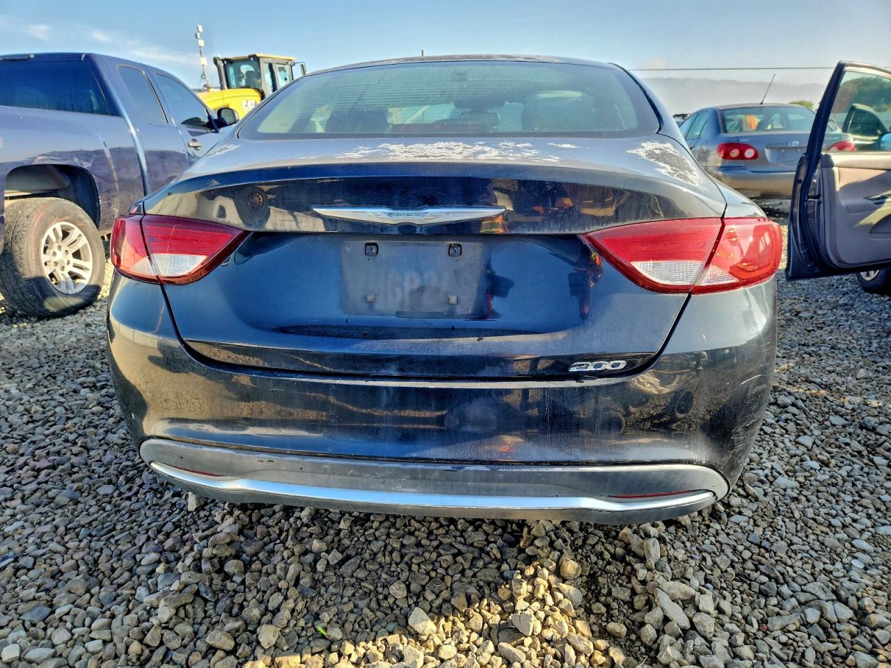 Chrysler 200 Limited Image 8