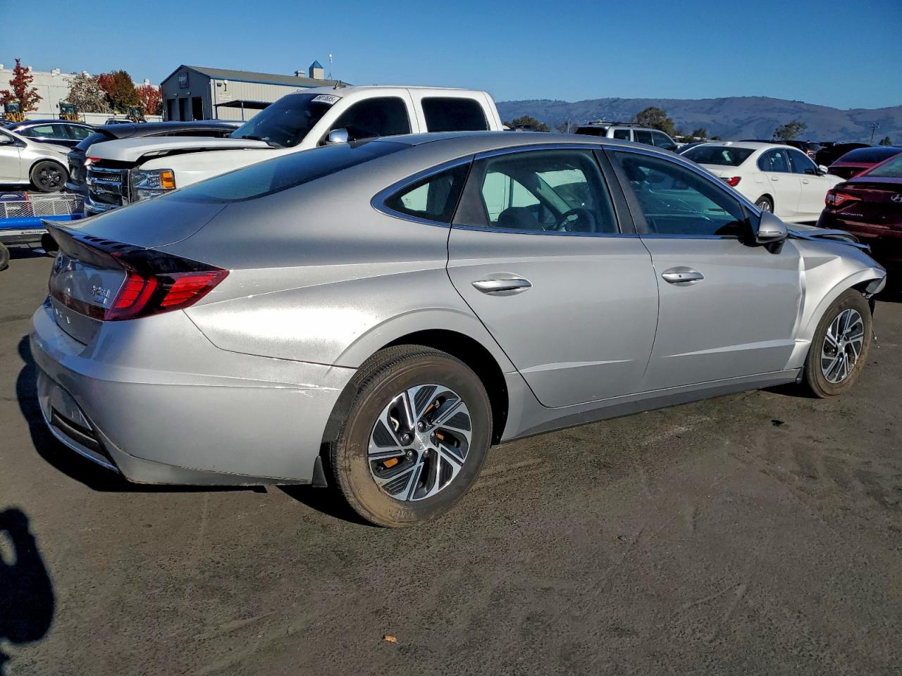 Hyundai SONATA Hybrid Image 12