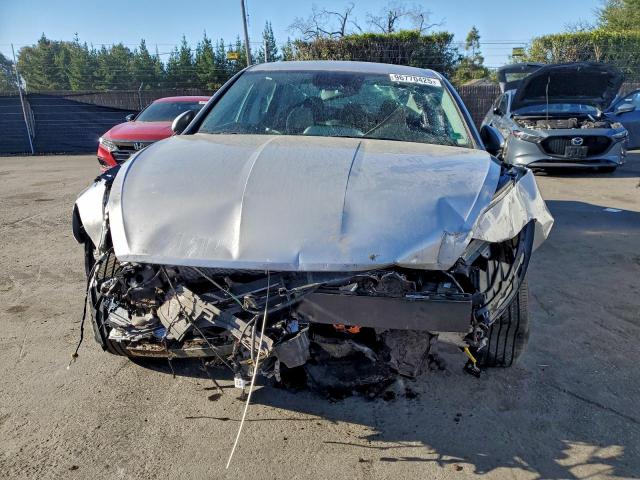 Hyundai SONATA Hybrid Image 5