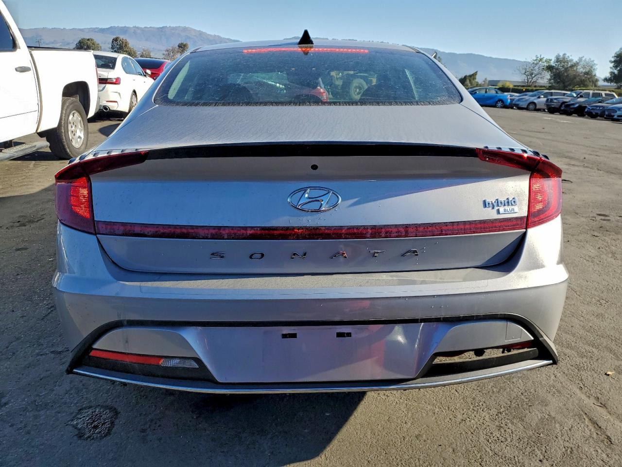 Hyundai SONATA Hybrid Image 3
