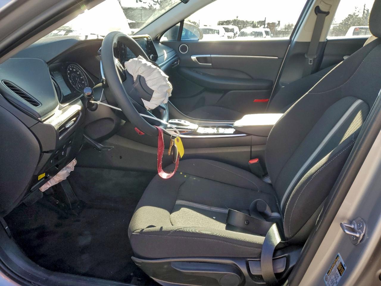 Hyundai SONATA Hybrid Image 11