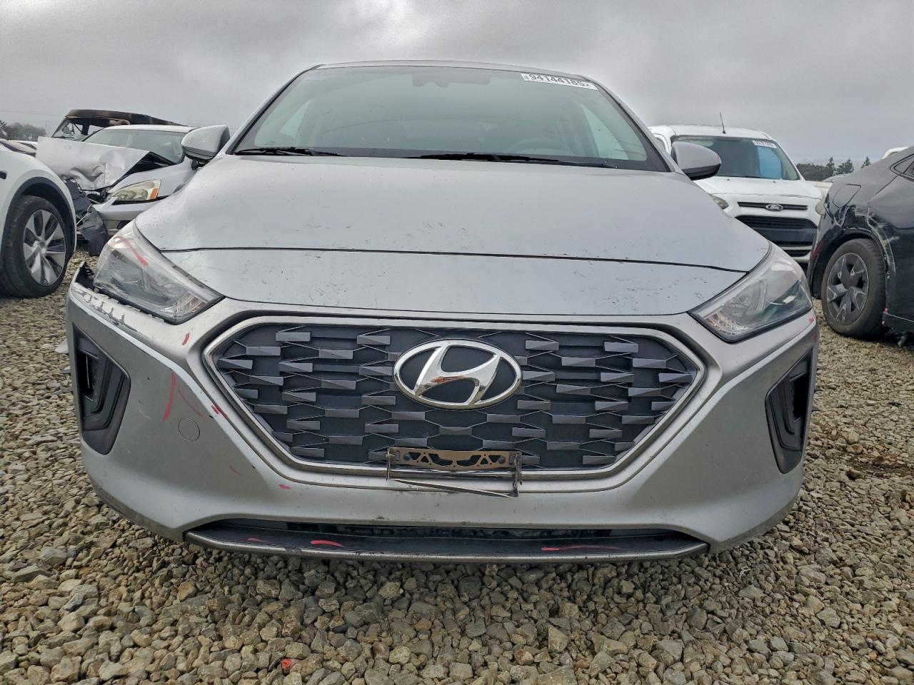 Hyundai Ioniq Blue Image 3