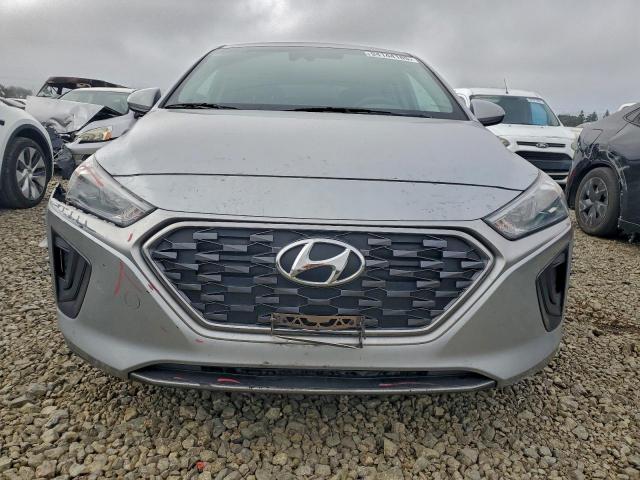 Hyundai Ioniq Blue Image 3