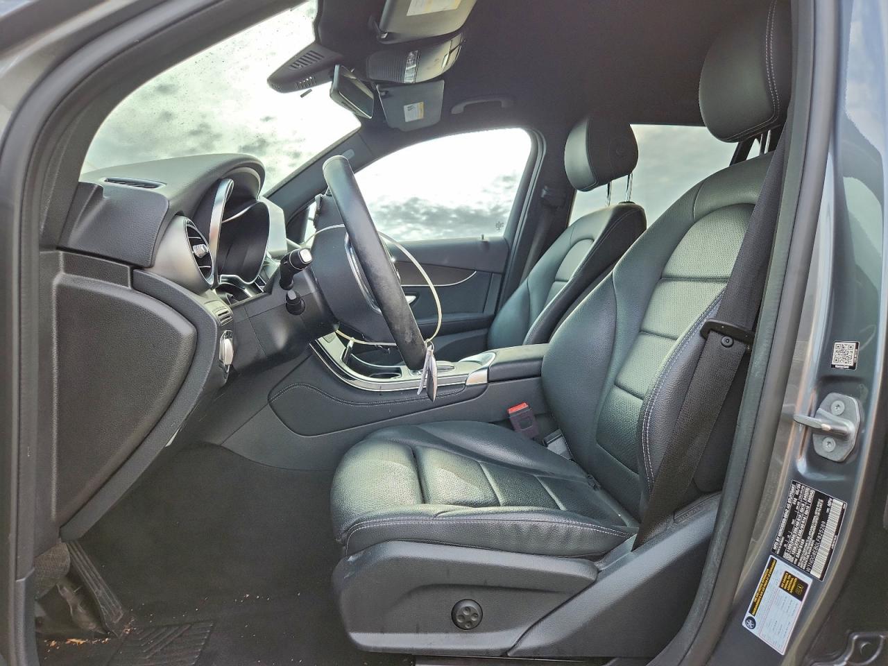 Mercedes-Benz GLC 300 4matic Image 2