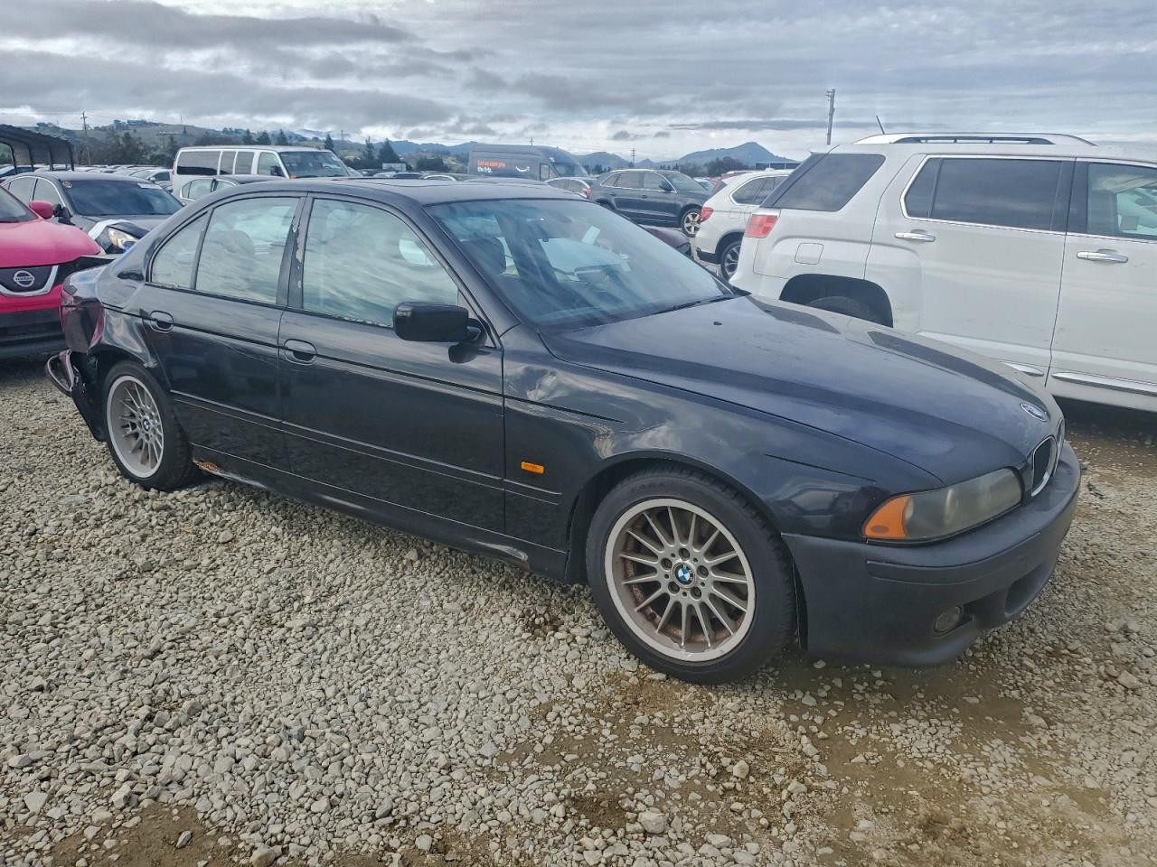 BMW 5 Series I Image 4