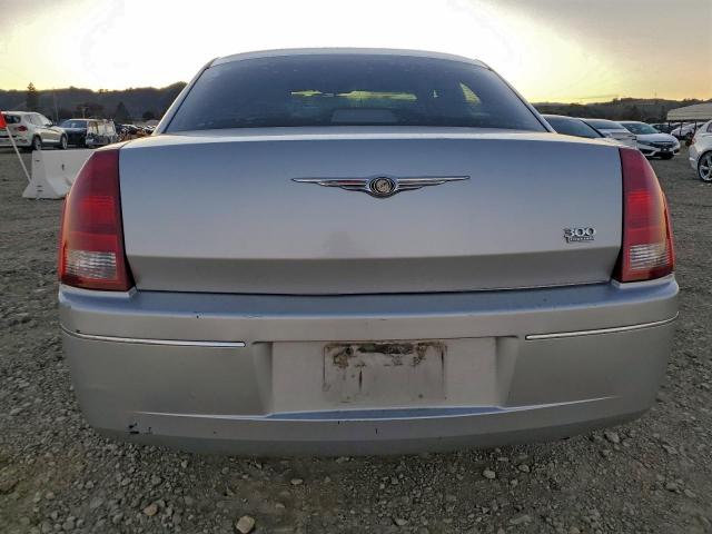 Chrysler 300 Touring Image 12