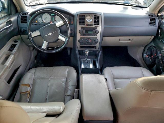 Chrysler 300 Touring Image 4