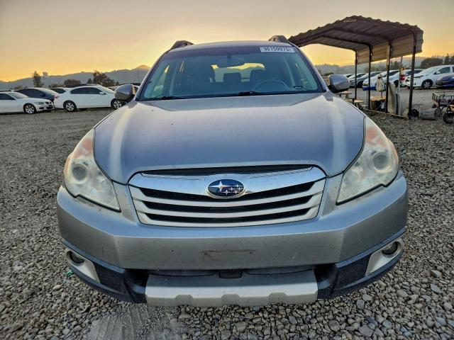 Subaru Outback 2.5i Limited Image 7