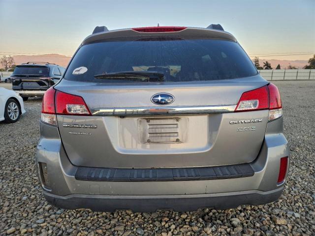 Subaru Outback 2.5i Limited Image 4