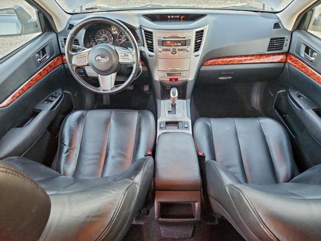 Subaru Outback 2.5i Limited Image 5