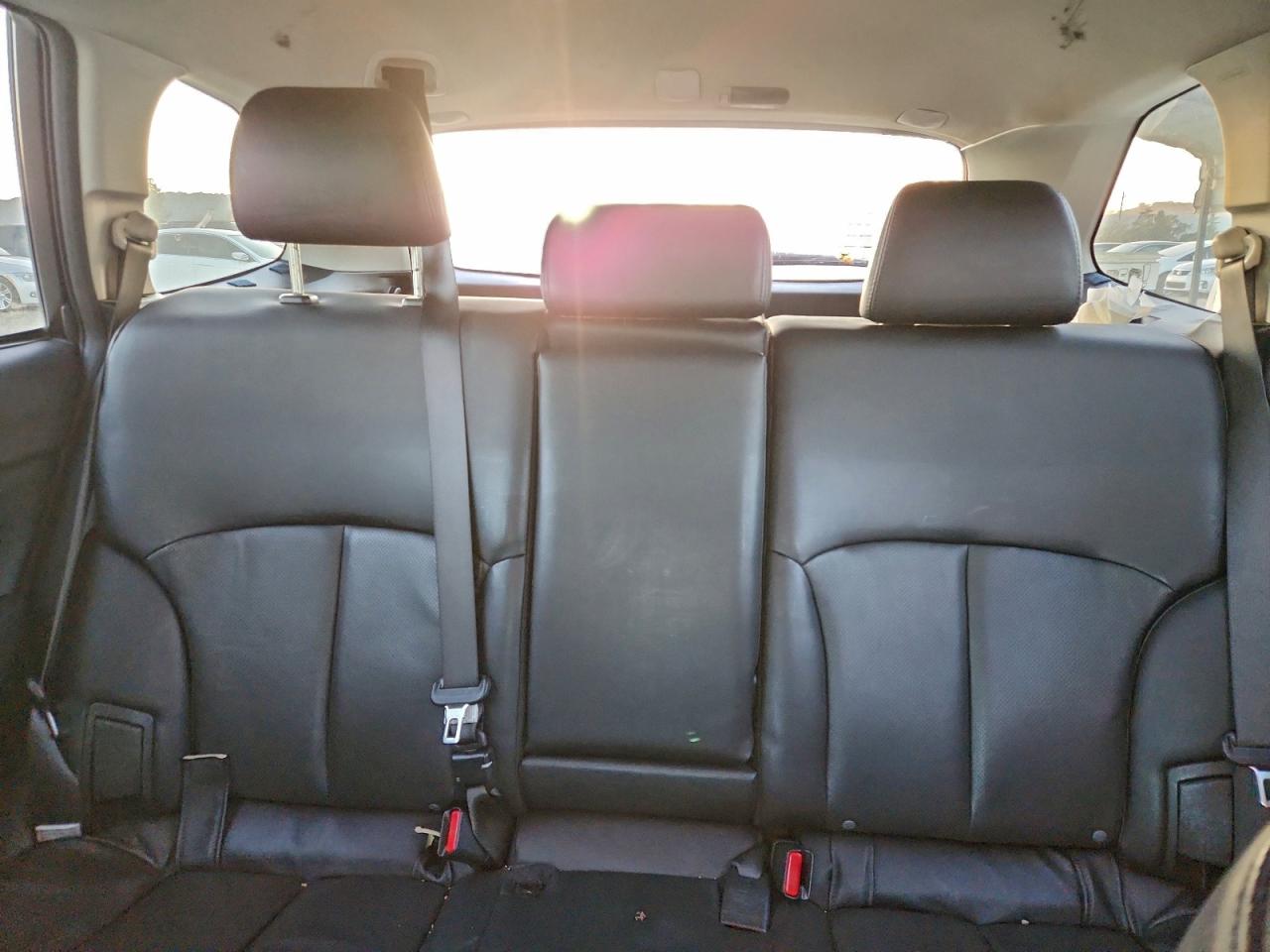 Subaru Outback 2.5i Limited Image 13