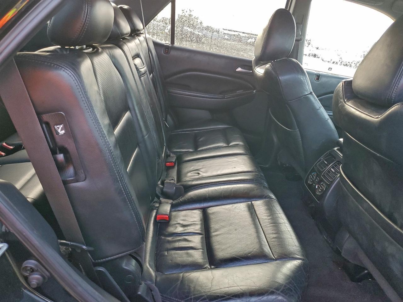 Acura MDX Touring Image 12