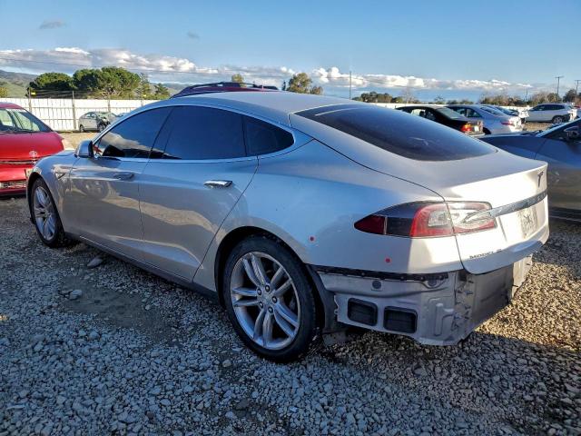 Tesla Model S Image 12