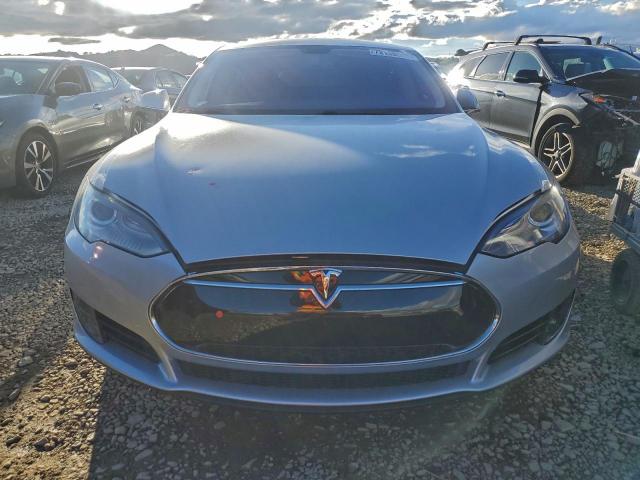Tesla Model S Image 5