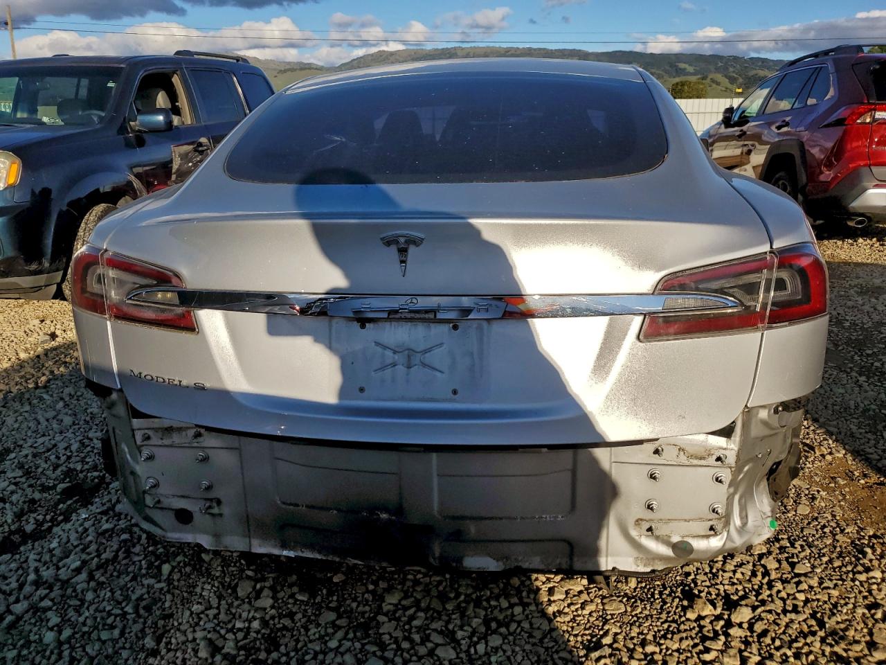 Tesla Model S Image 11