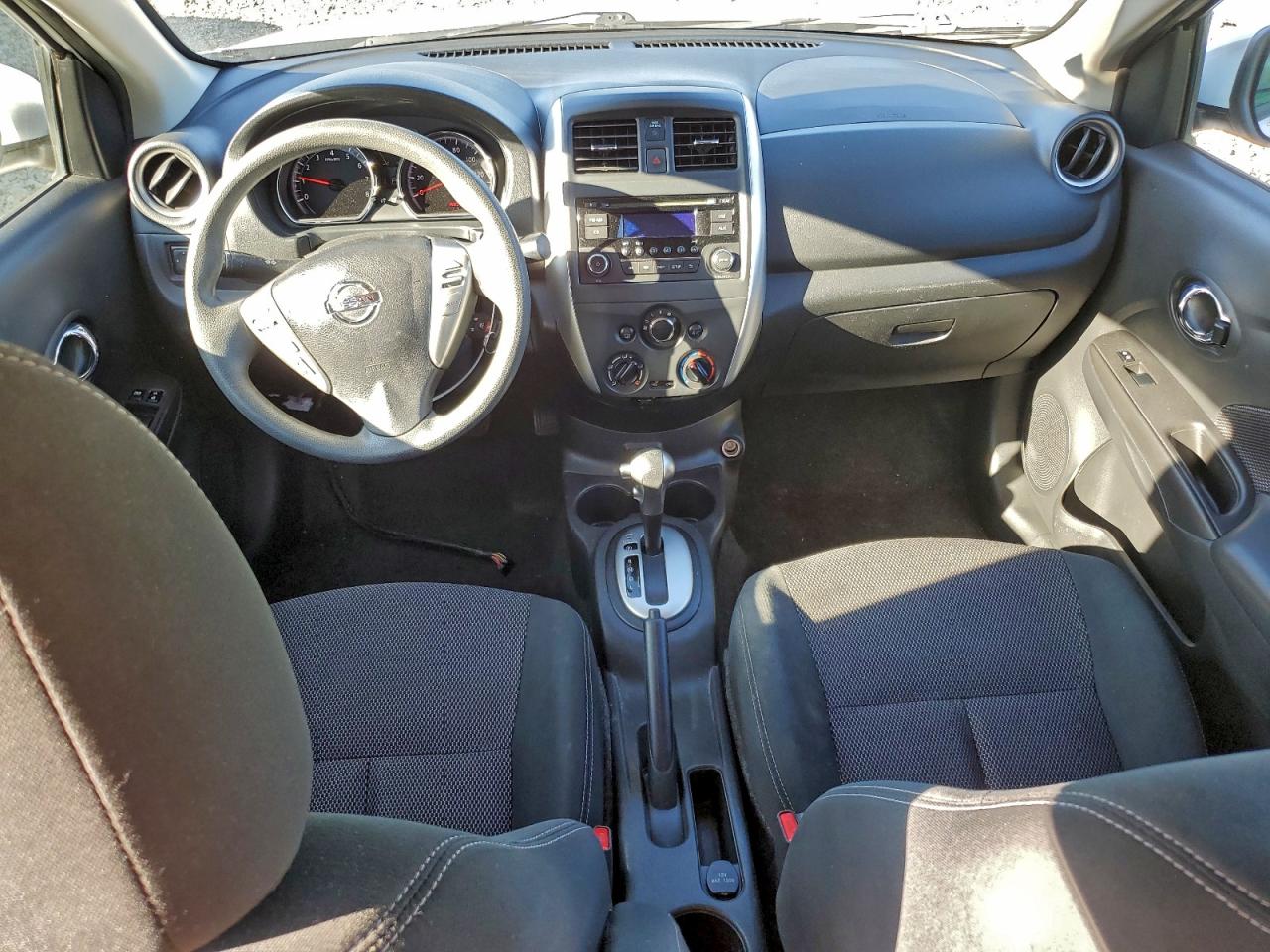 Nissan Versa S Image 12