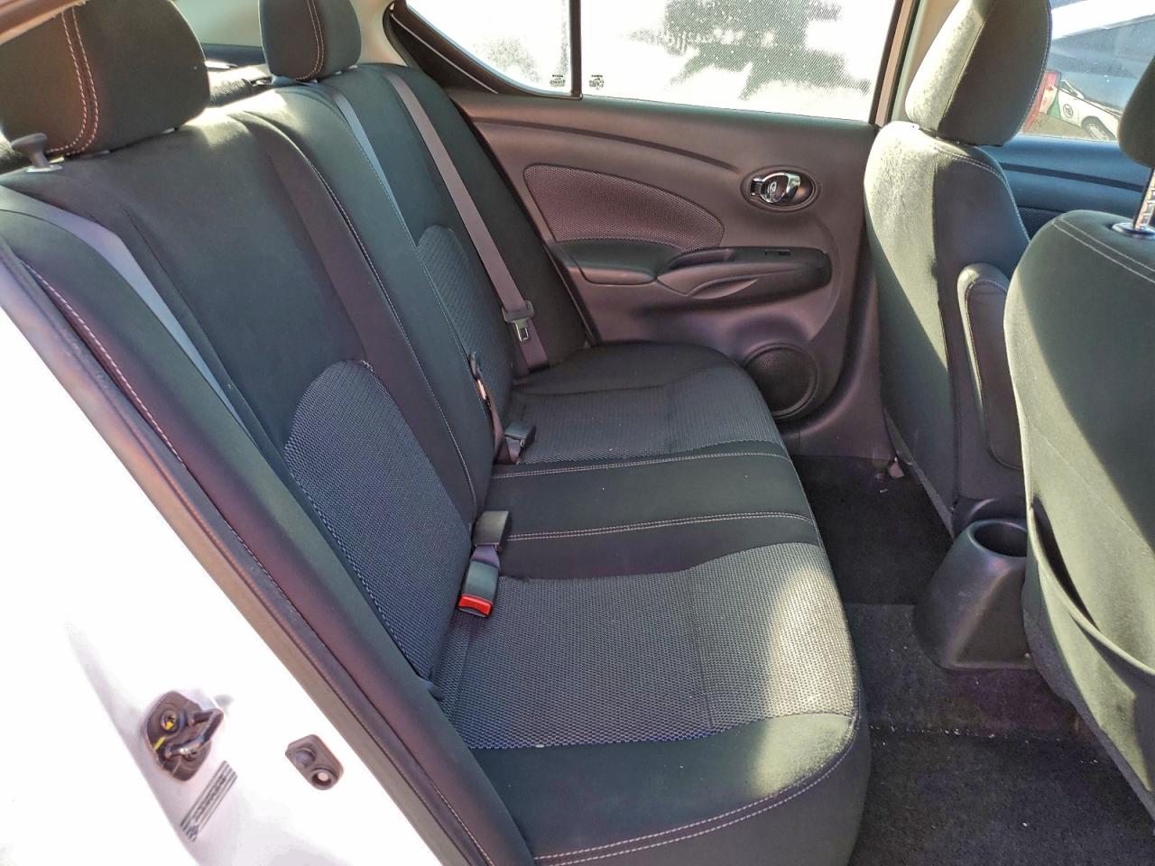 Nissan Versa S Image 8