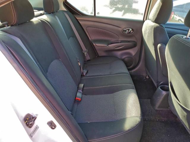 Nissan Versa S Image 8