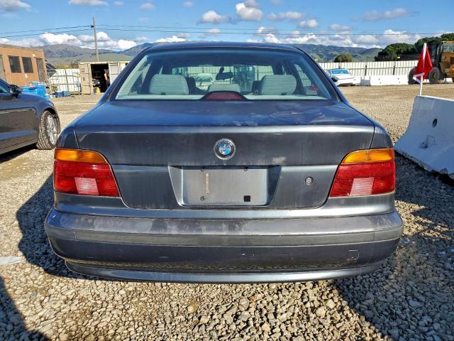 BMW 5 Series I Automatic Image 3