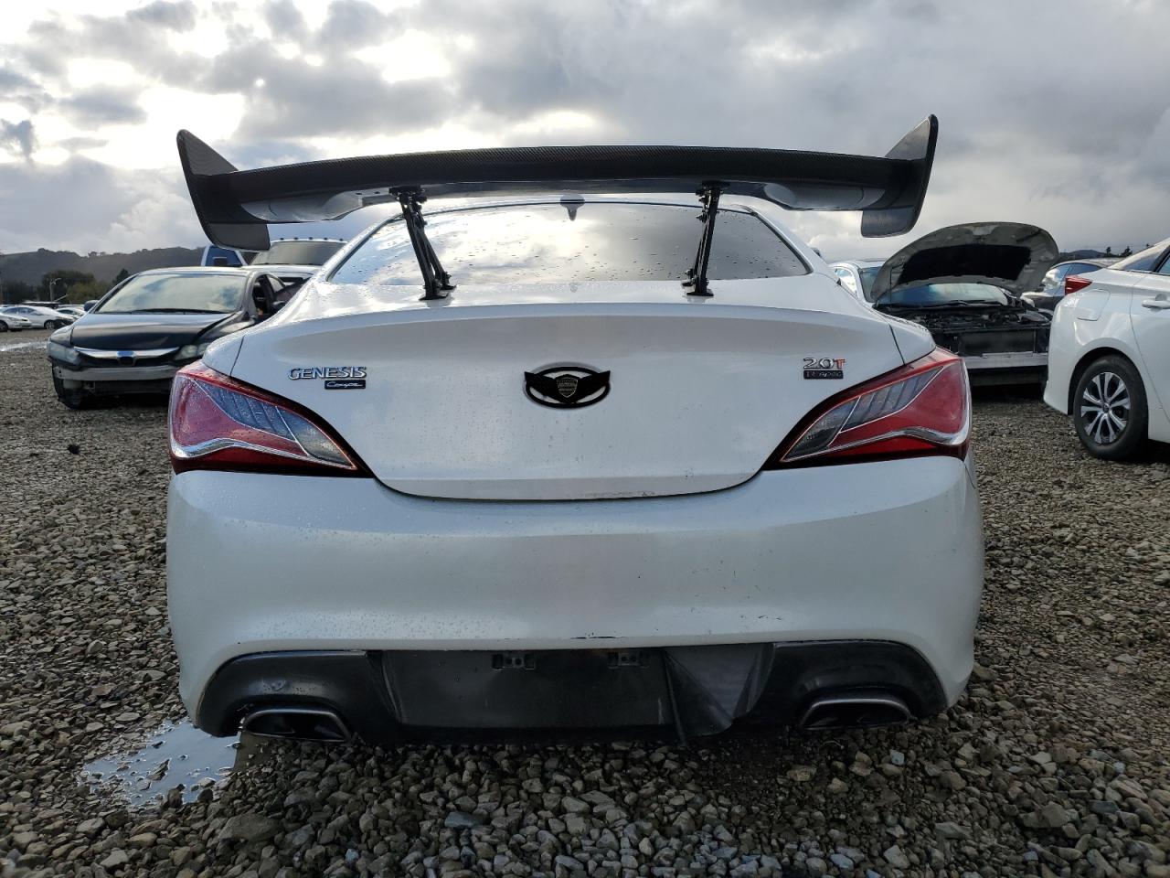 Hyundai Genesis 2.0t Image 10