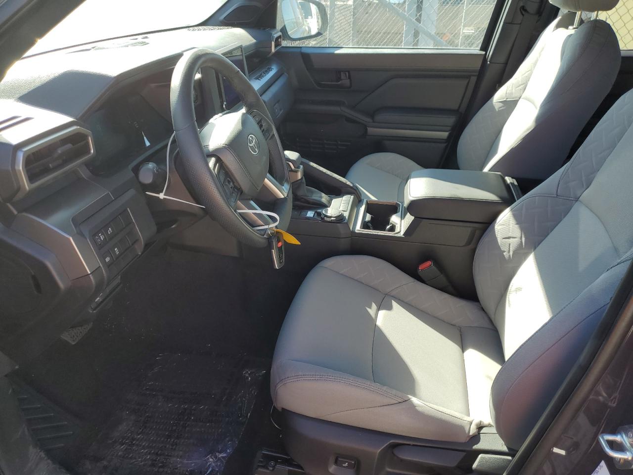 Toyota Tacoma Double Cab Image 9