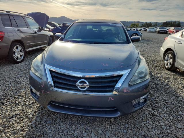 Nissan Altima 2.5 Image 6