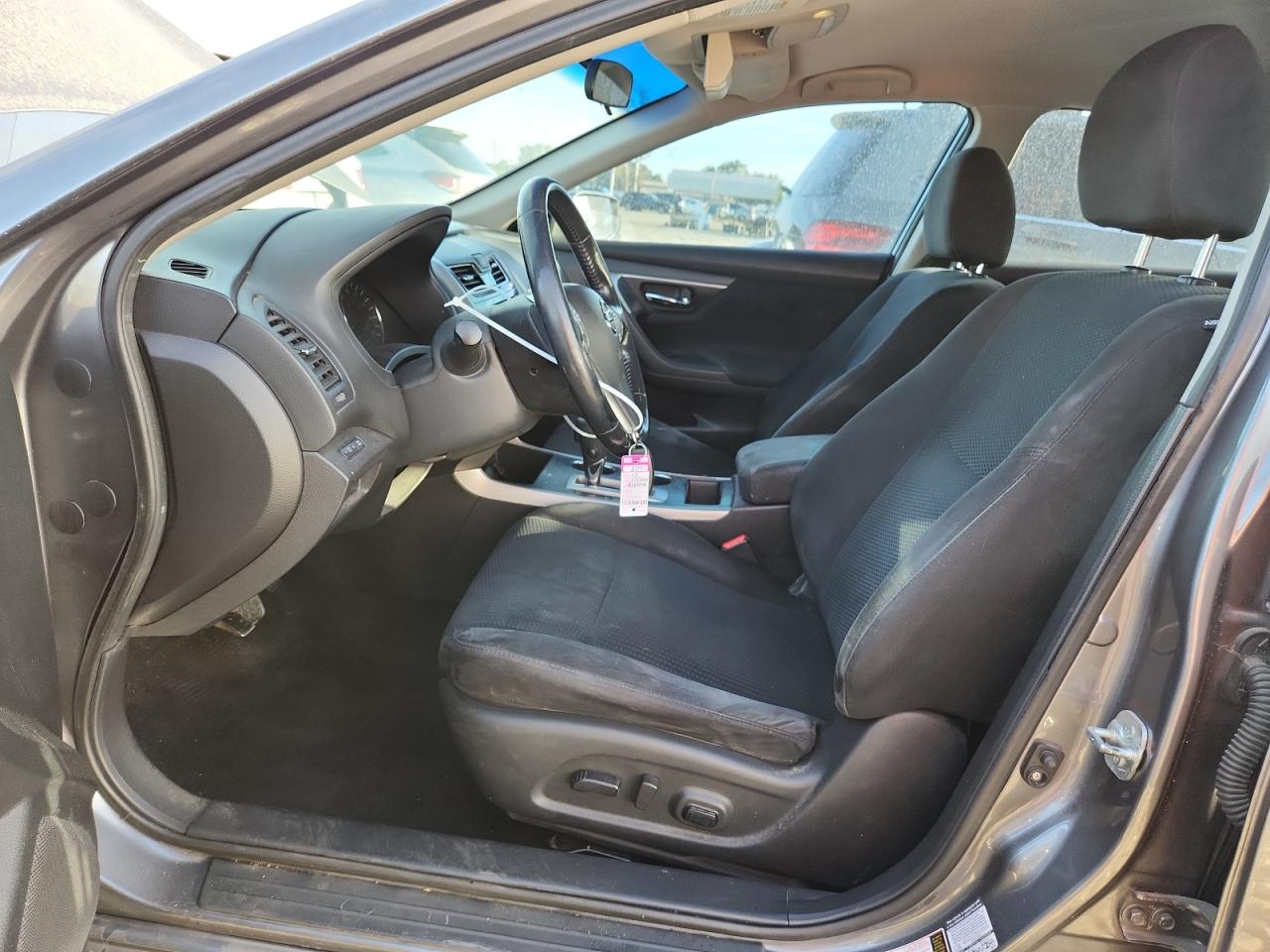 Nissan Altima 2.5 Image 11