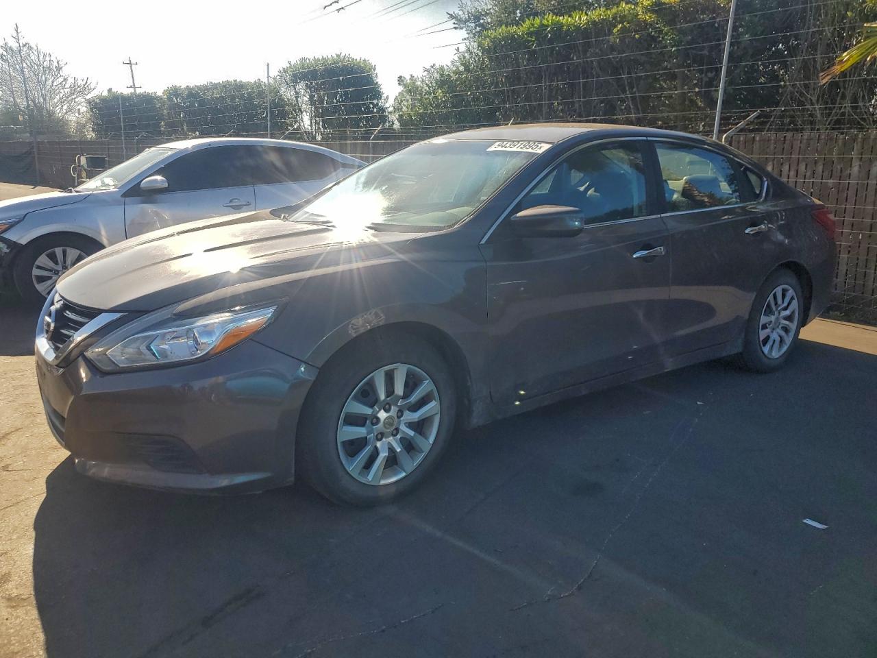 Nissan Altima 2.5 Image 1