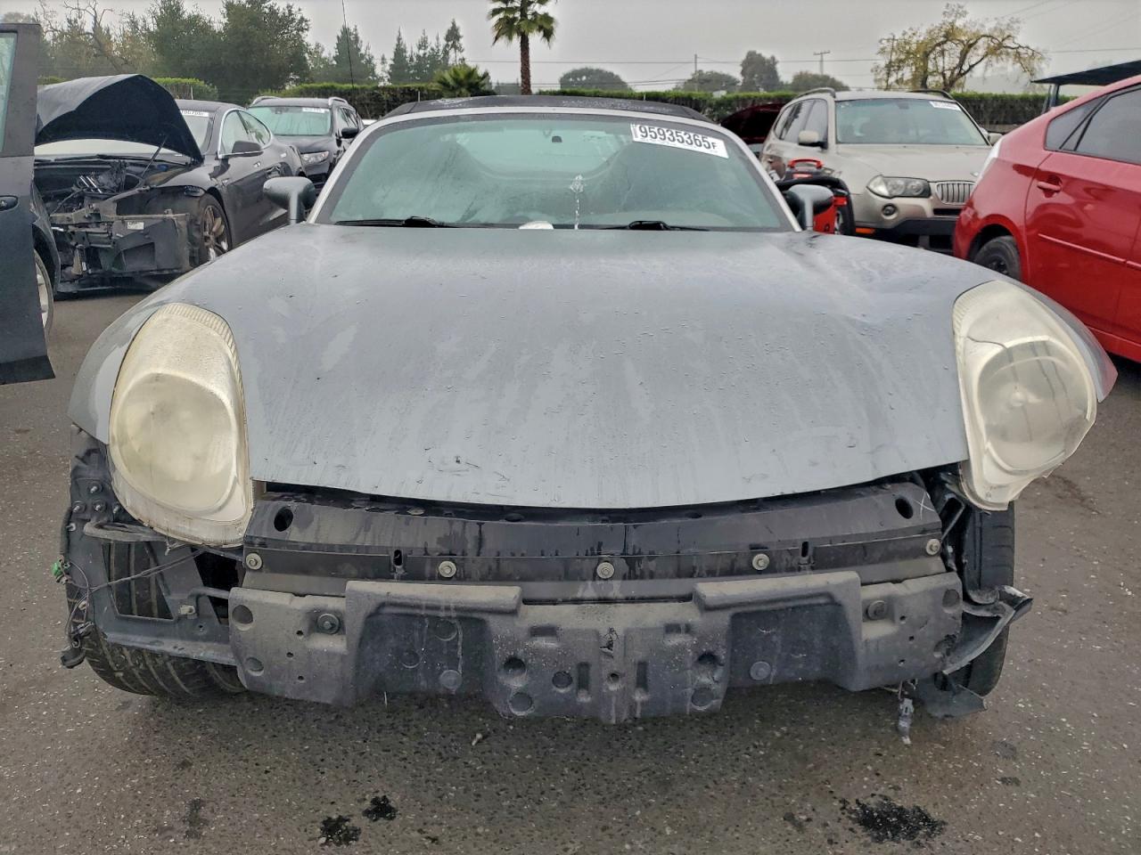 Pontiac Solstice Image 2