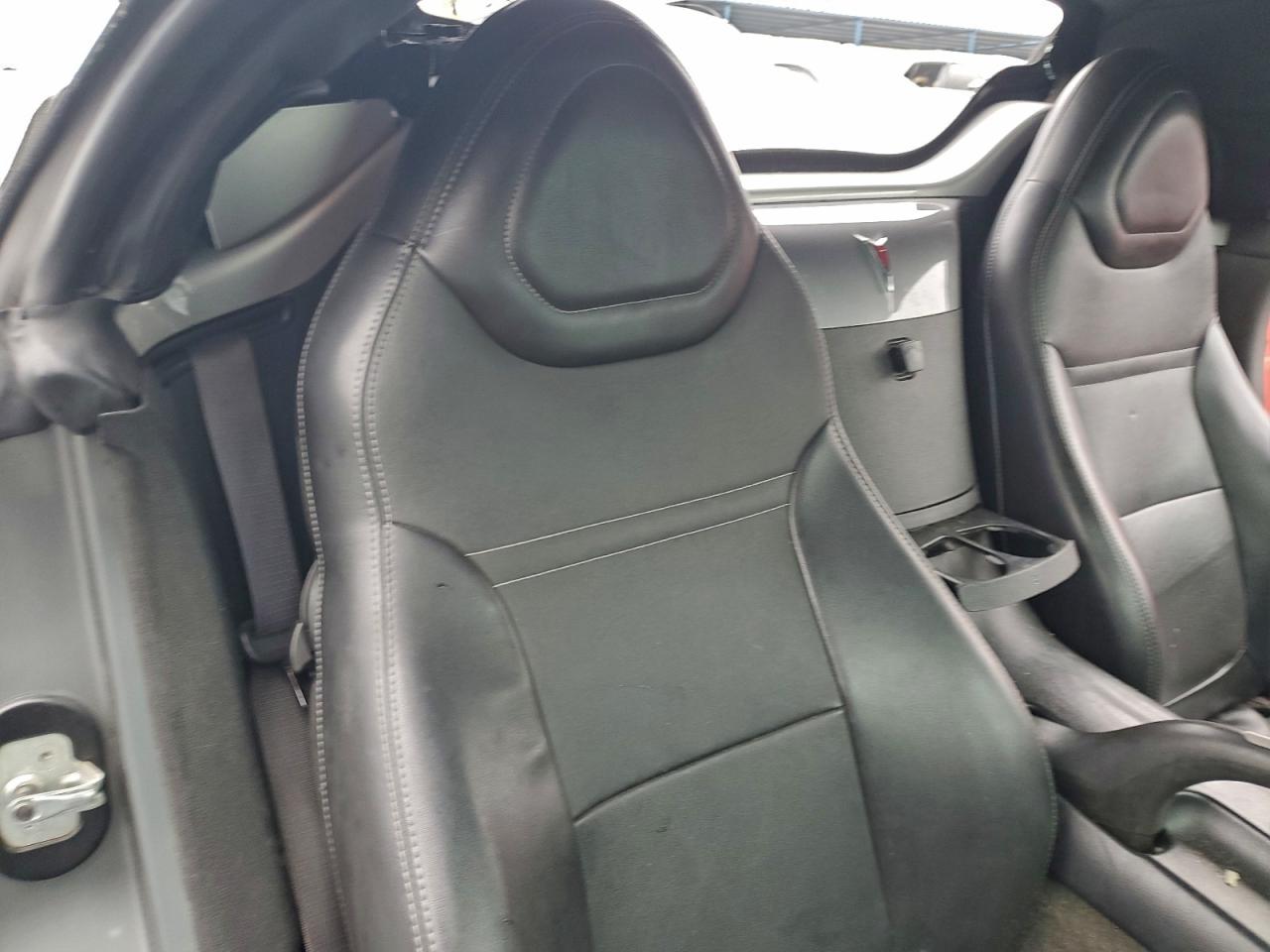 Pontiac Solstice Image 3