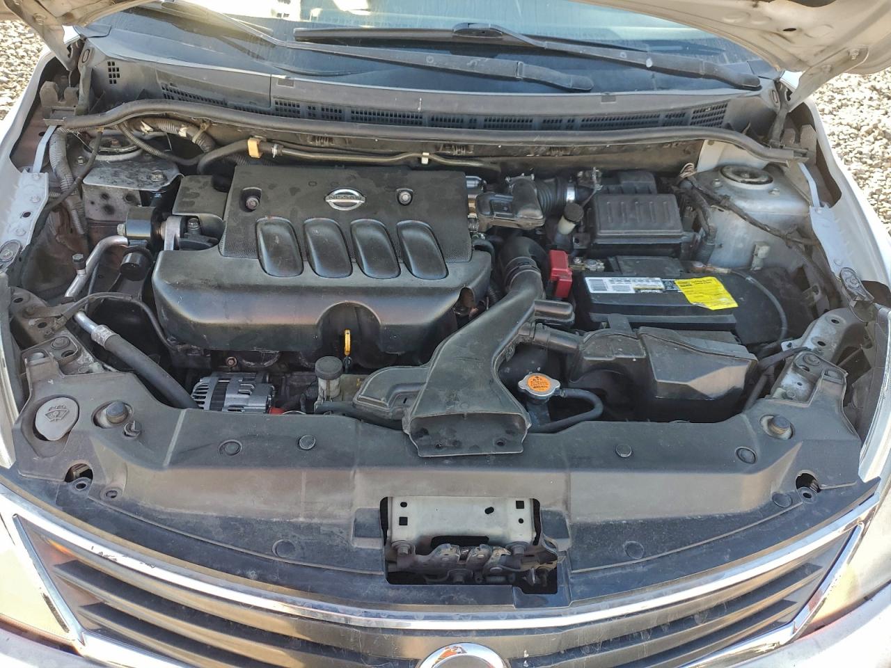 Nissan Versa S Image 12