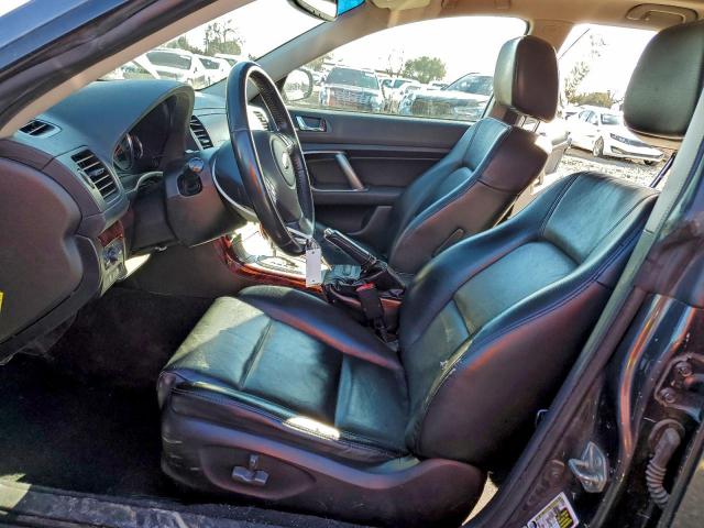 Subaru Outback 2.5i Limited Image 3