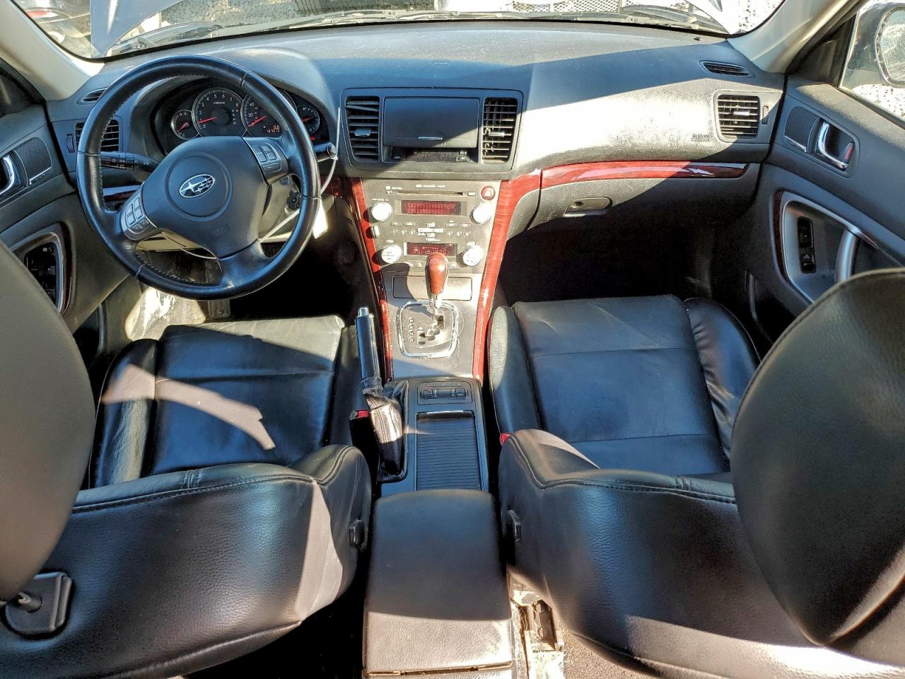 Subaru Outback 2.5i Limited Image 7