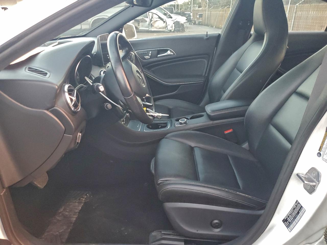 Mercedes-Benz Cla-class 250 Image 8